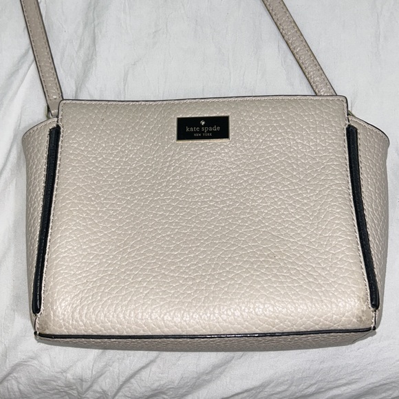 Kate Spade Cross-body Purse - Picture 3 of 8